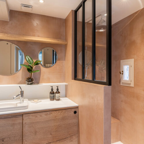 DESIGNER BATHROOM